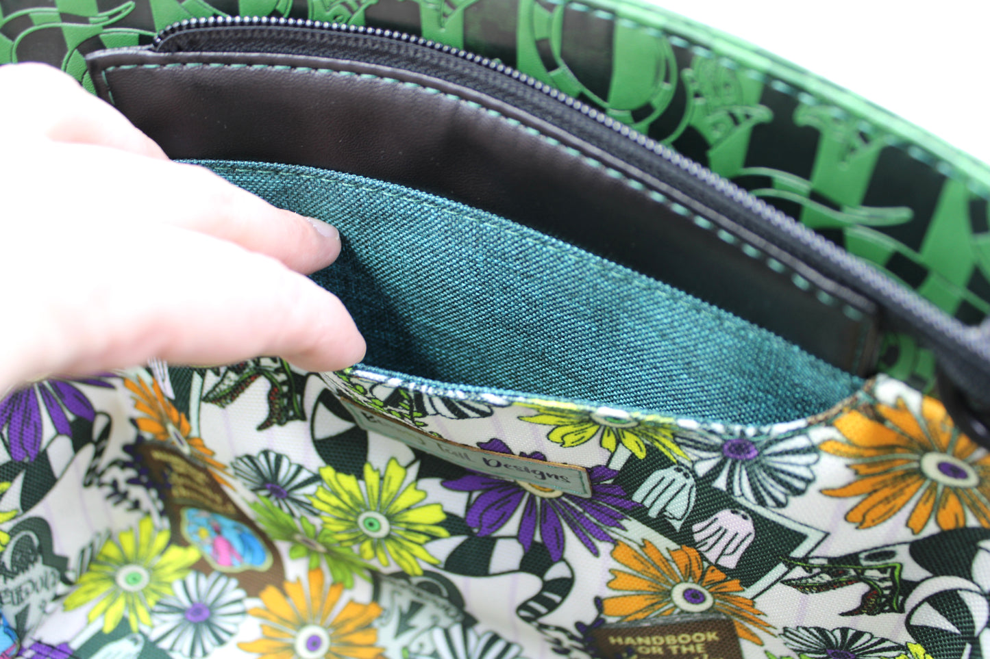 Sandworm Shoulder Bag